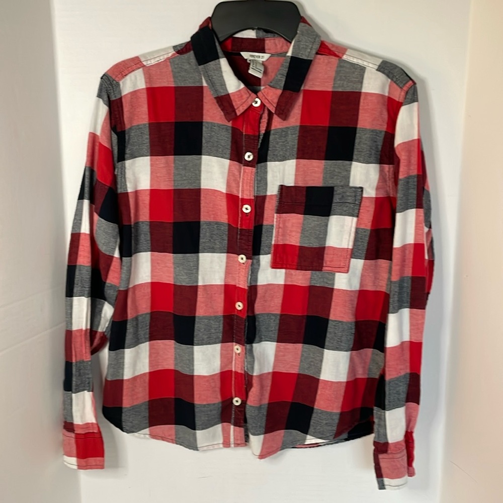 Forever 21 Buffalo Plaid long sleeve flannel shirt Women’s size M